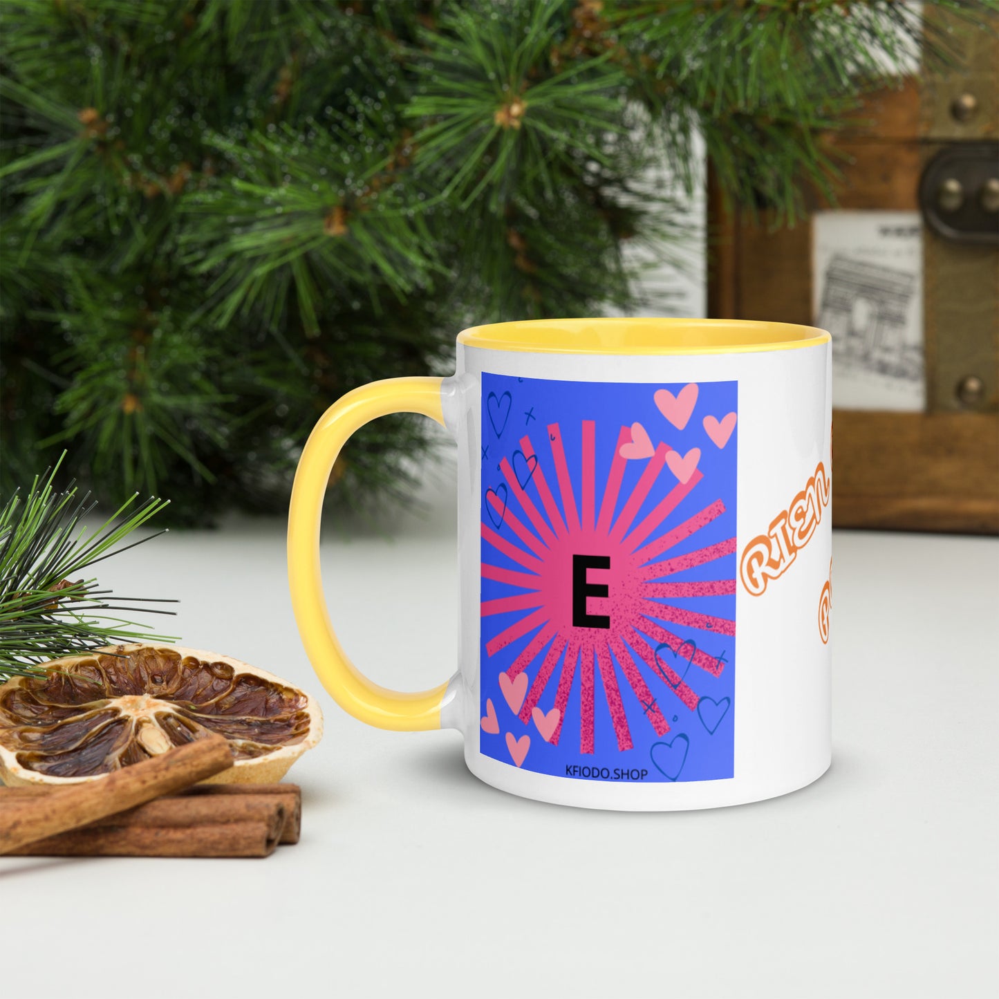 Mug *E* à Intérieur Coloré