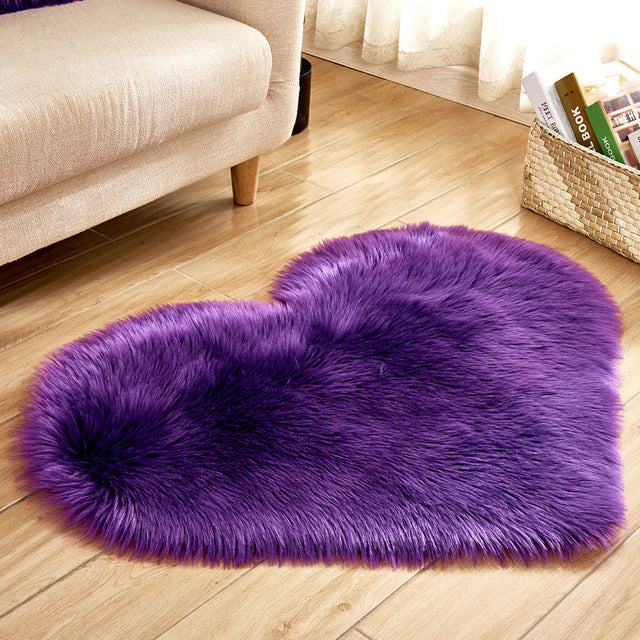 Tapis moelleux en forme de coeur