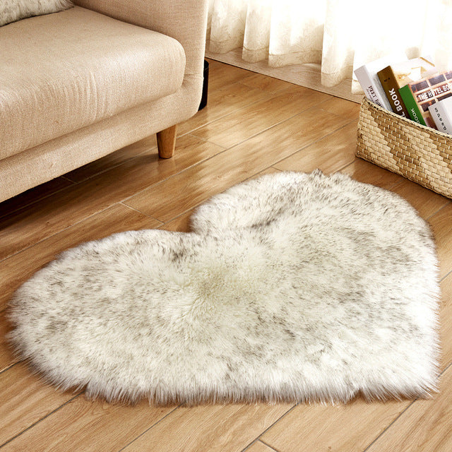 Tapis moelleux en forme de coeur