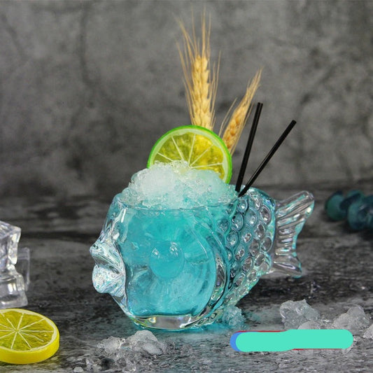 Verre à cocktail en forme de poisson